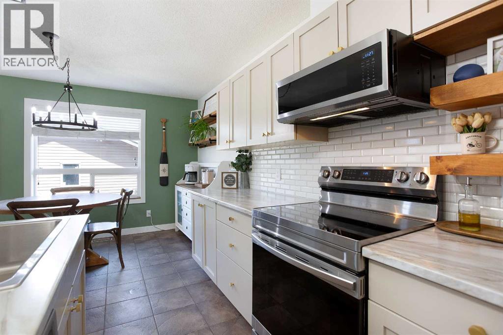 130 Luxstone Way Sw, Airdrie, Alberta  T4B 0H6 - Photo 12 - A2311405