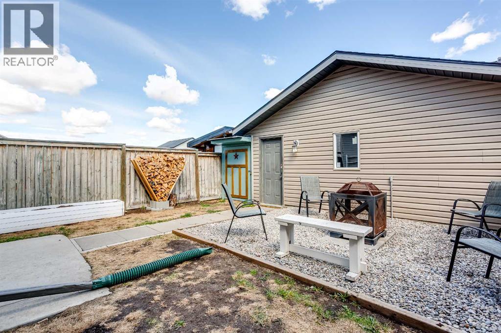 130 Luxstone Way Sw, Airdrie, Alberta  T4B 0H6 - Photo 39 - A2311405