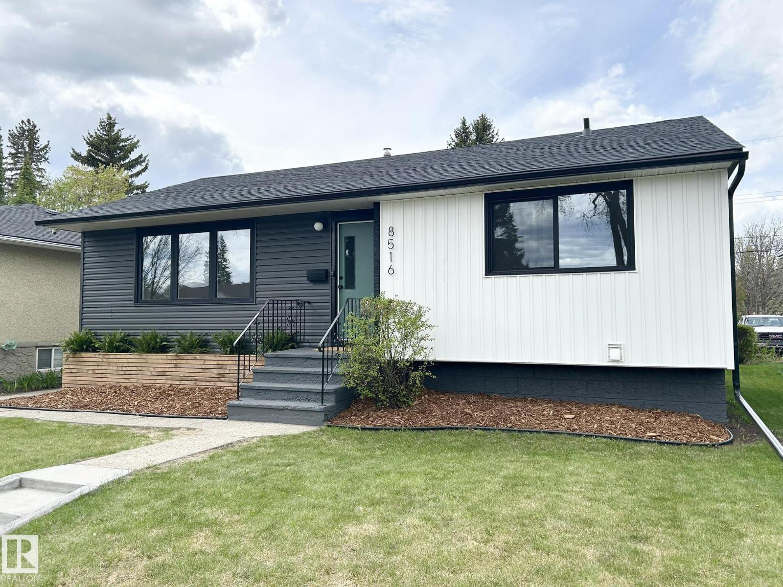 8516 64 Av Nw, Edmonton, Alberta  T6E 0H3 - Photo 2 - E4488854