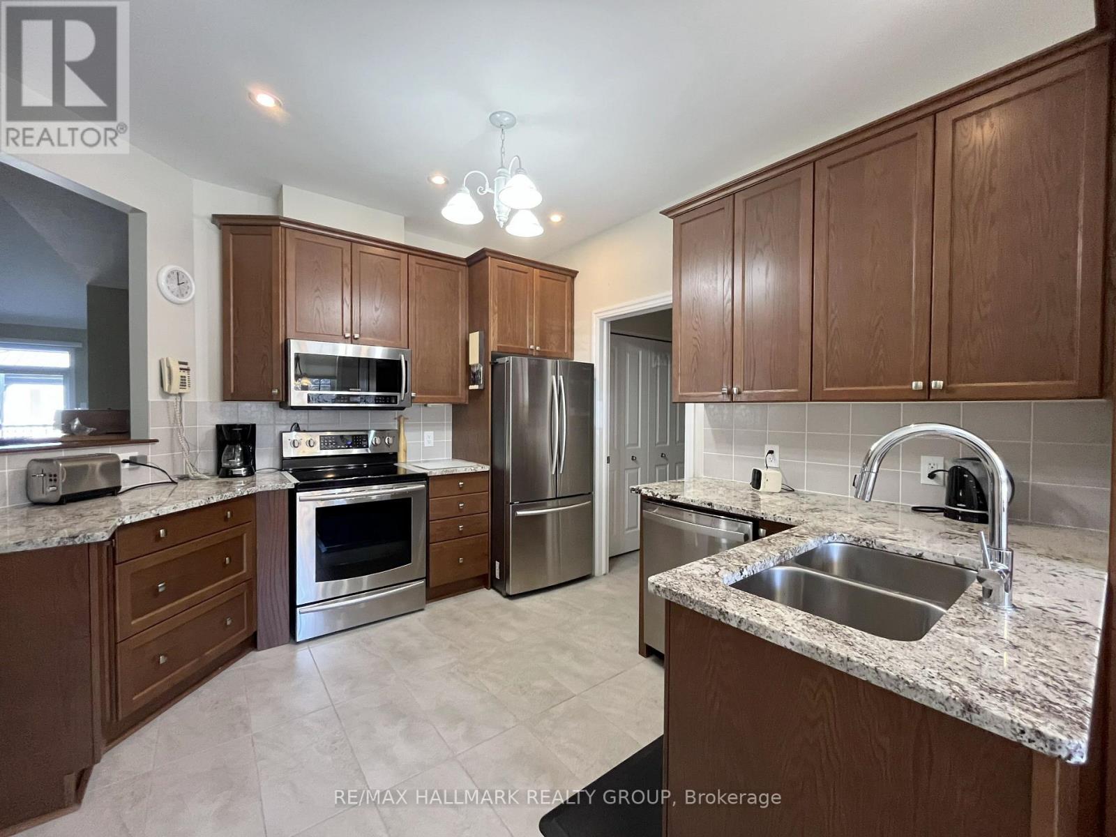 533 Peerless Street, Ottawa, Ontario  K2J 6A5 - Photo 6 - X13152184