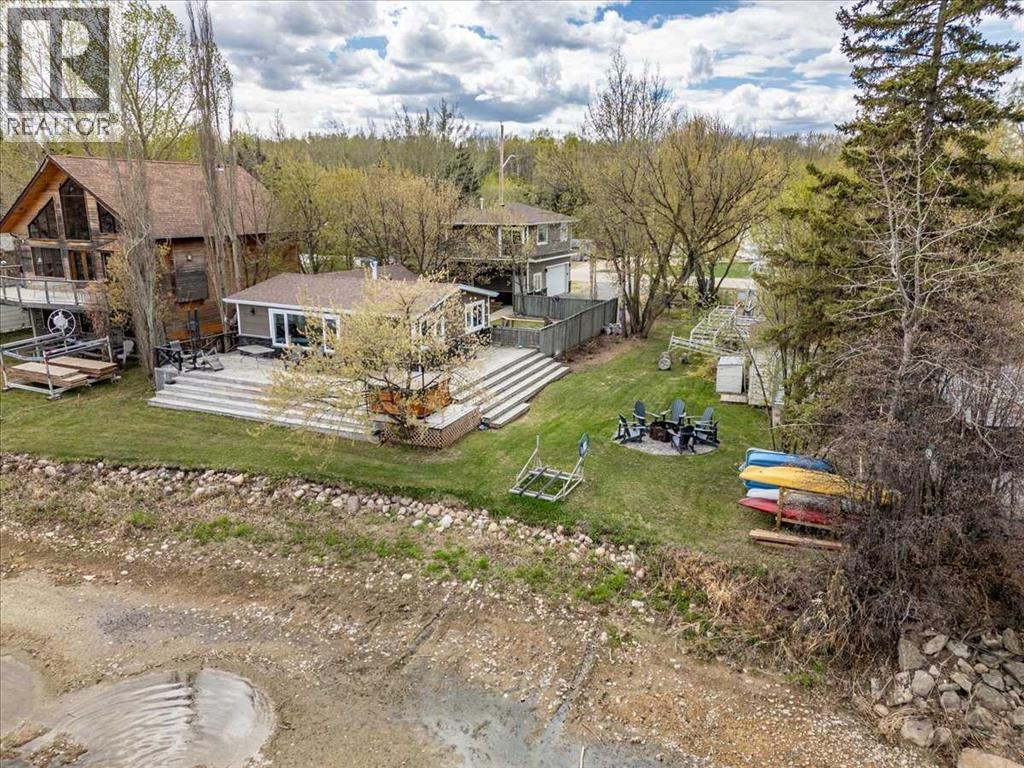 19 Lakeshore Drive, Grandview, Alberta  T0C 2V0 - Photo 4 - A2293699