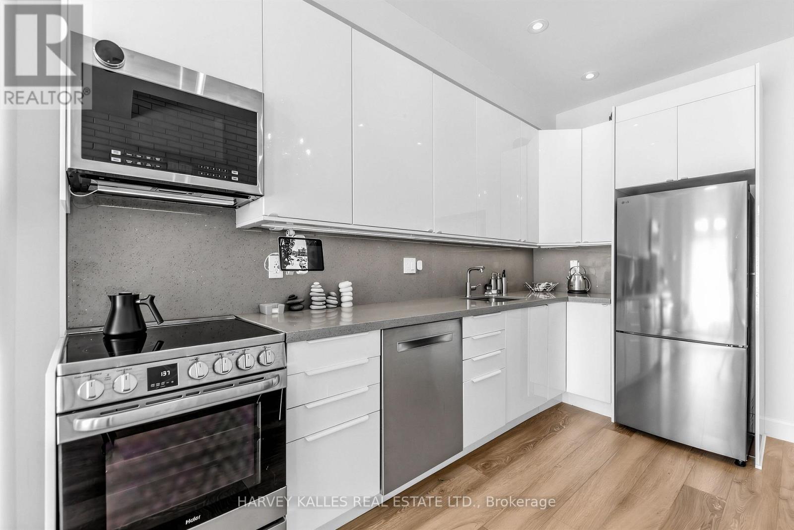 210 Gerrard Street E, Toronto, Ontario  M5A 2E6 - Photo 12 - C13152164