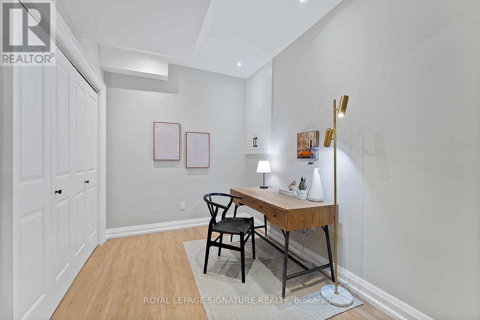 100 Sussex Avenue, Toronto, Ontario  M5S 1K3 - Photo 35 - C13152180