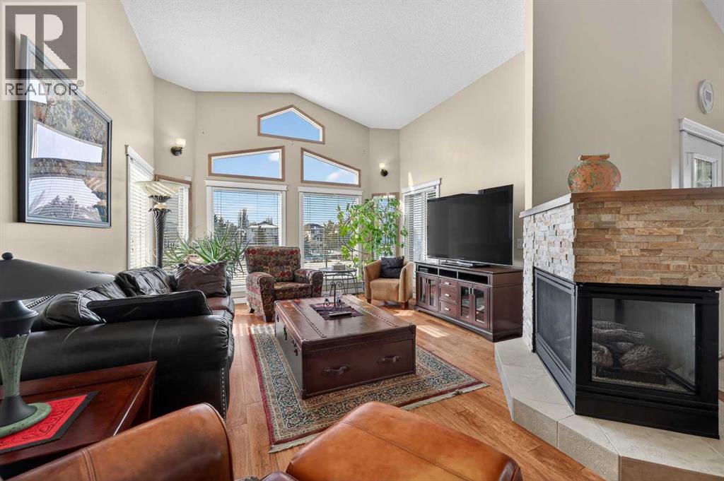 118 Douglas Woods Hill SE, Calgary, Alberta  T2Z 2G6 - Photo 10 - A2288887