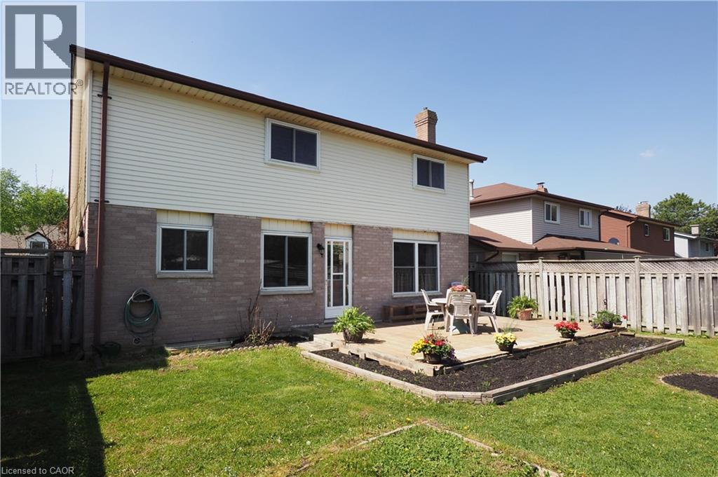 27 Scenic Wood Crescent, Kitchener, Ontario  N2A 3N2 - Photo 38 - 40831127