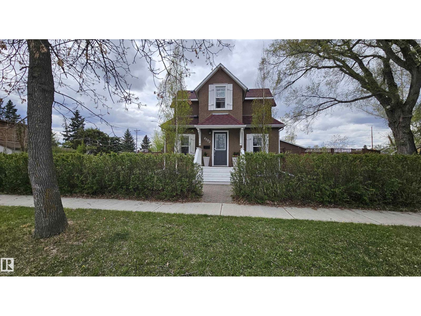 4502 52 ST, wetaskiwin, Alberta