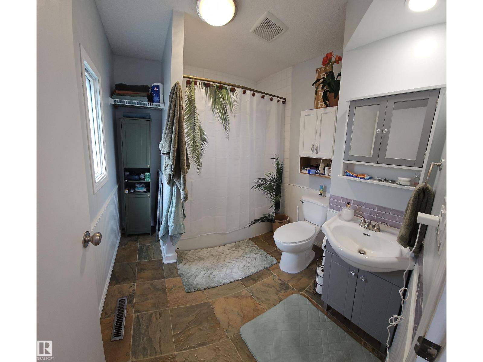 4502 52 St, Wetaskiwin, Alberta  T9A 1N6 - Photo 11 - E4488860