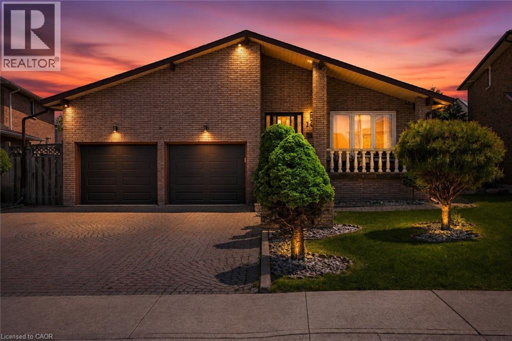 140 Solomon Crescent, Hamilton, Ontario  L8W 2G7 - Photo 2 - 40832014