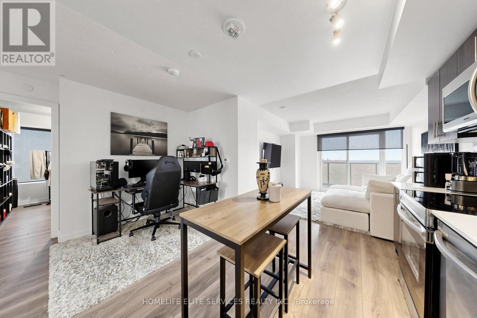 2104 - 1435 Celebration Drive, Pickering, Ontario  L1W 0C4 - Photo 6 - E13152066