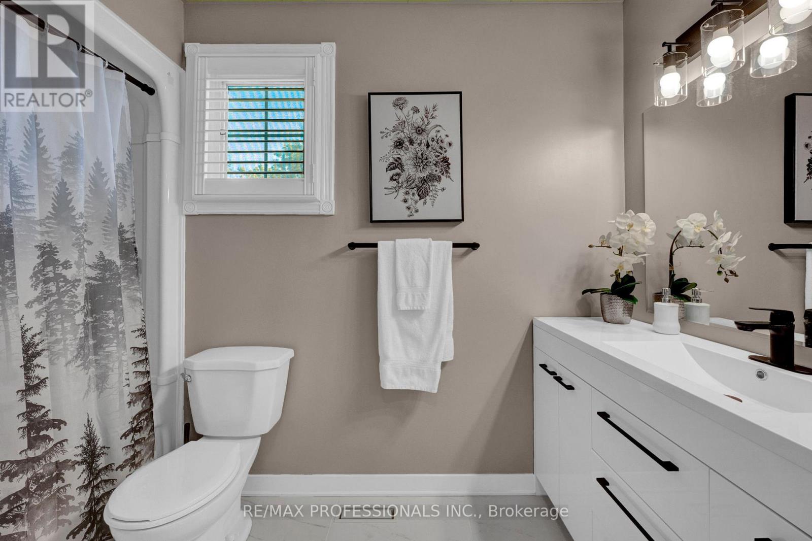45 Resolute Crescent, Whitby, Ontario  L1P 1G9 - Photo 27 - E13152080