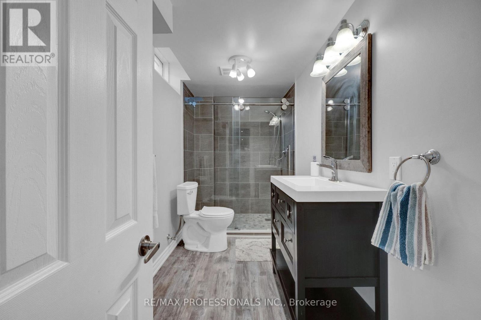 45 Resolute Crescent, Whitby, Ontario  L1P 1G9 - Photo 43 - E13152080
