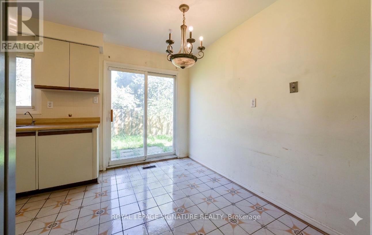 2 Danjohn Crescent, Toronto, Ontario  M1V 3N3 - Photo 14 - E13152104