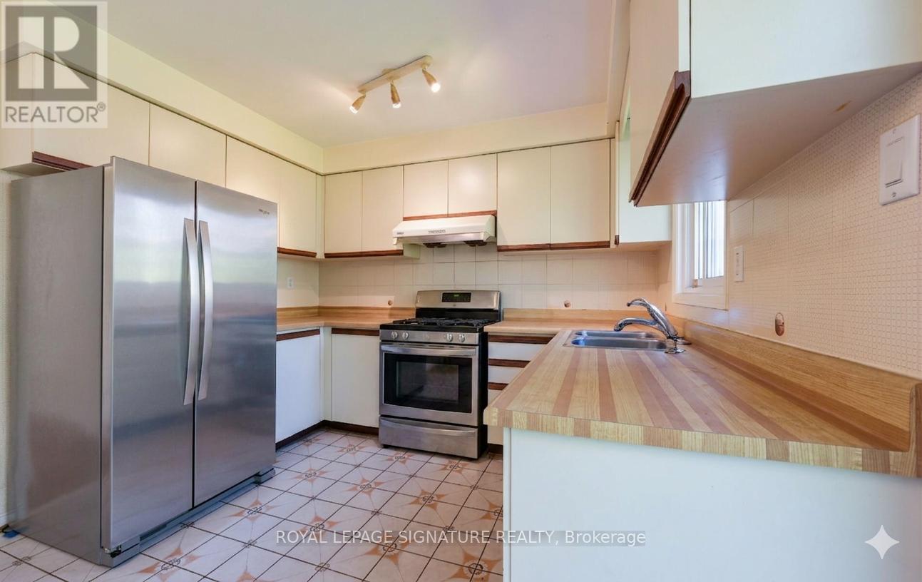 2 Danjohn Crescent, Toronto, Ontario  M1V 3N3 - Photo 16 - E13152104