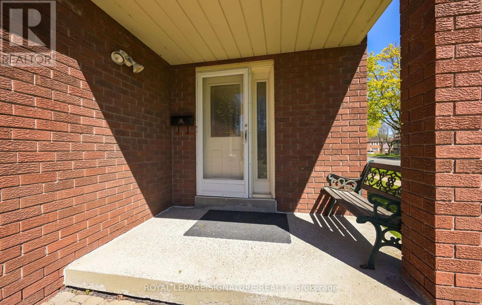 2 Danjohn Crescent, Toronto, Ontario  M1V 3N3 - Photo 2 - E13152104