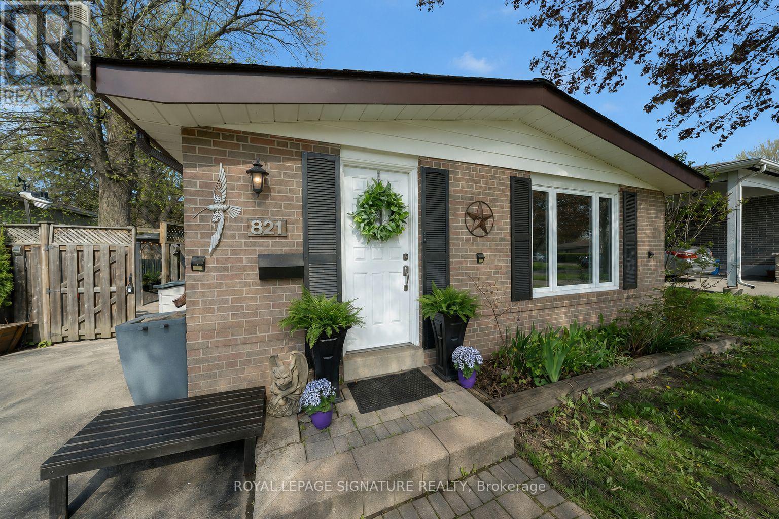 821 KROSNO BOULEVARD, Pickering, Ontario