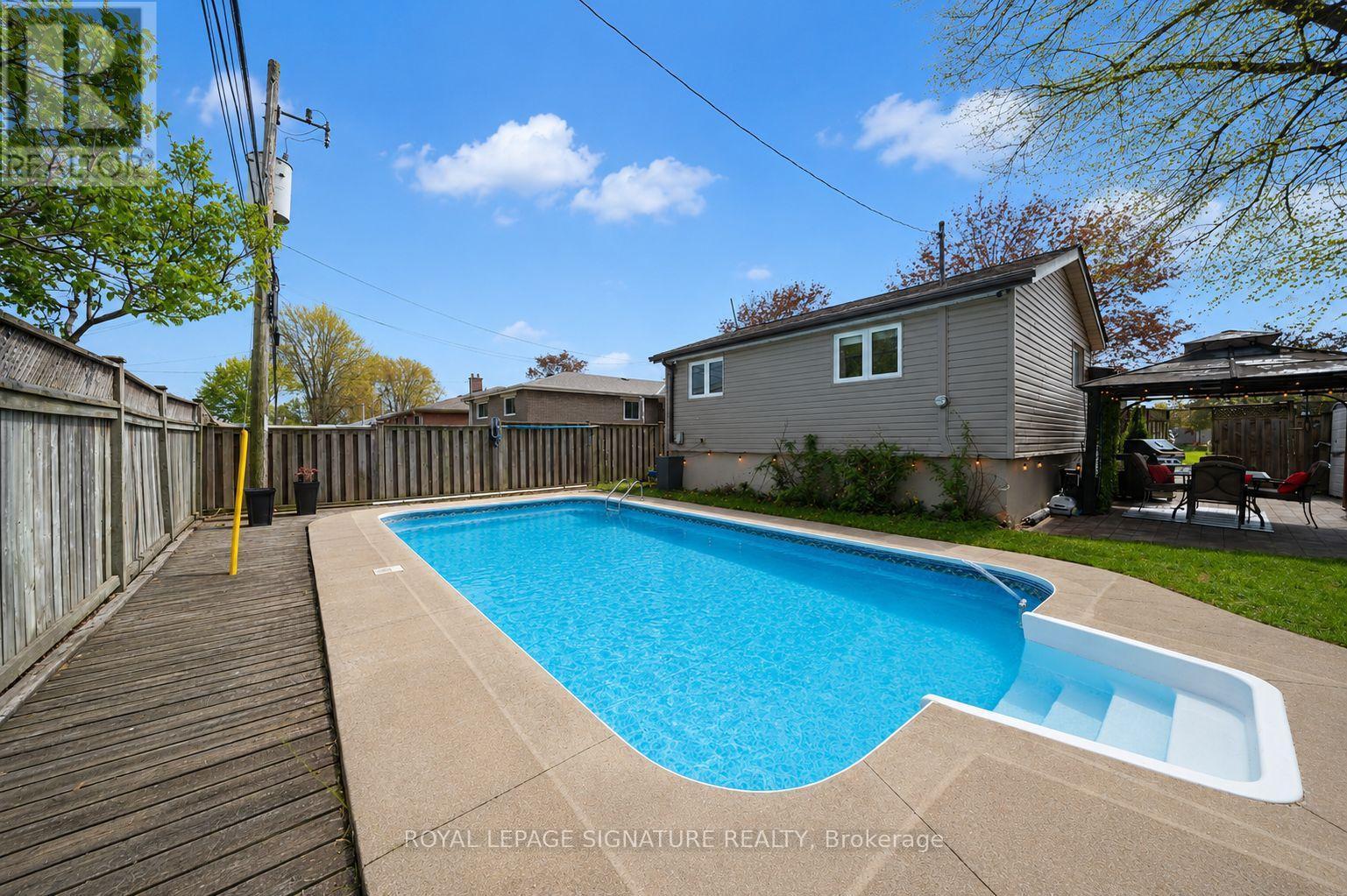 821 Krosno Boulevard, Pickering, Ontario  L1W 1G7 - Photo 19 - E13152170