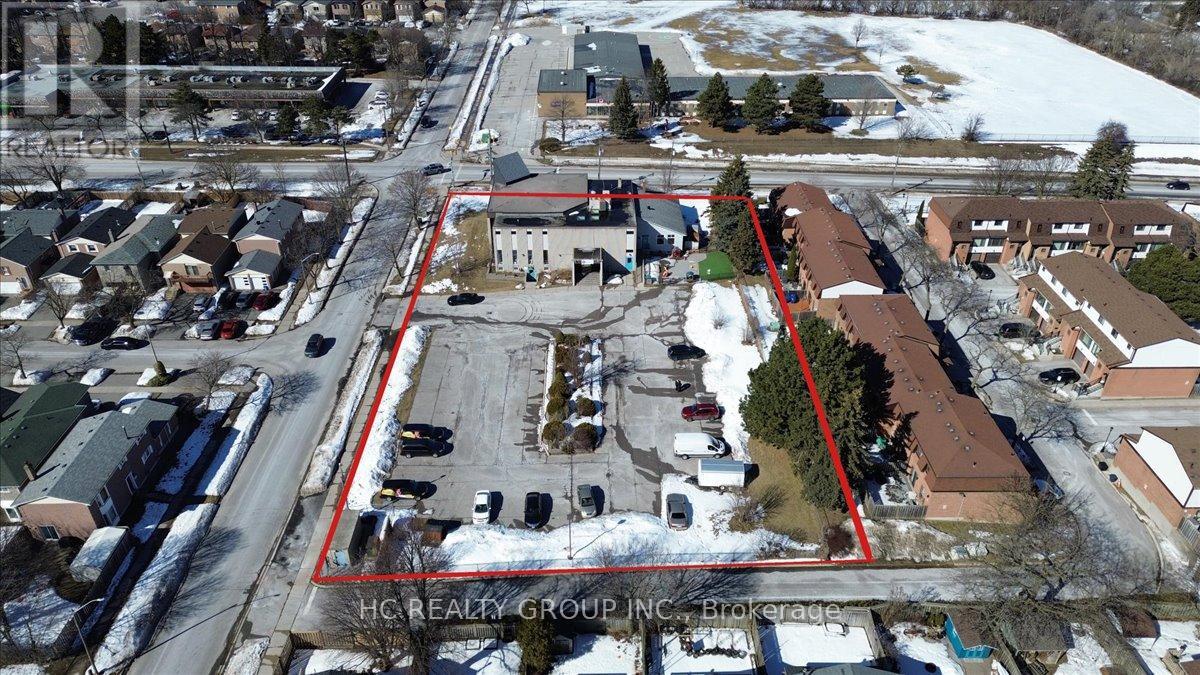 755 Oklahoma Drive, Pickering, Ontario  L1W 2H4 - Photo 3 - E13152226