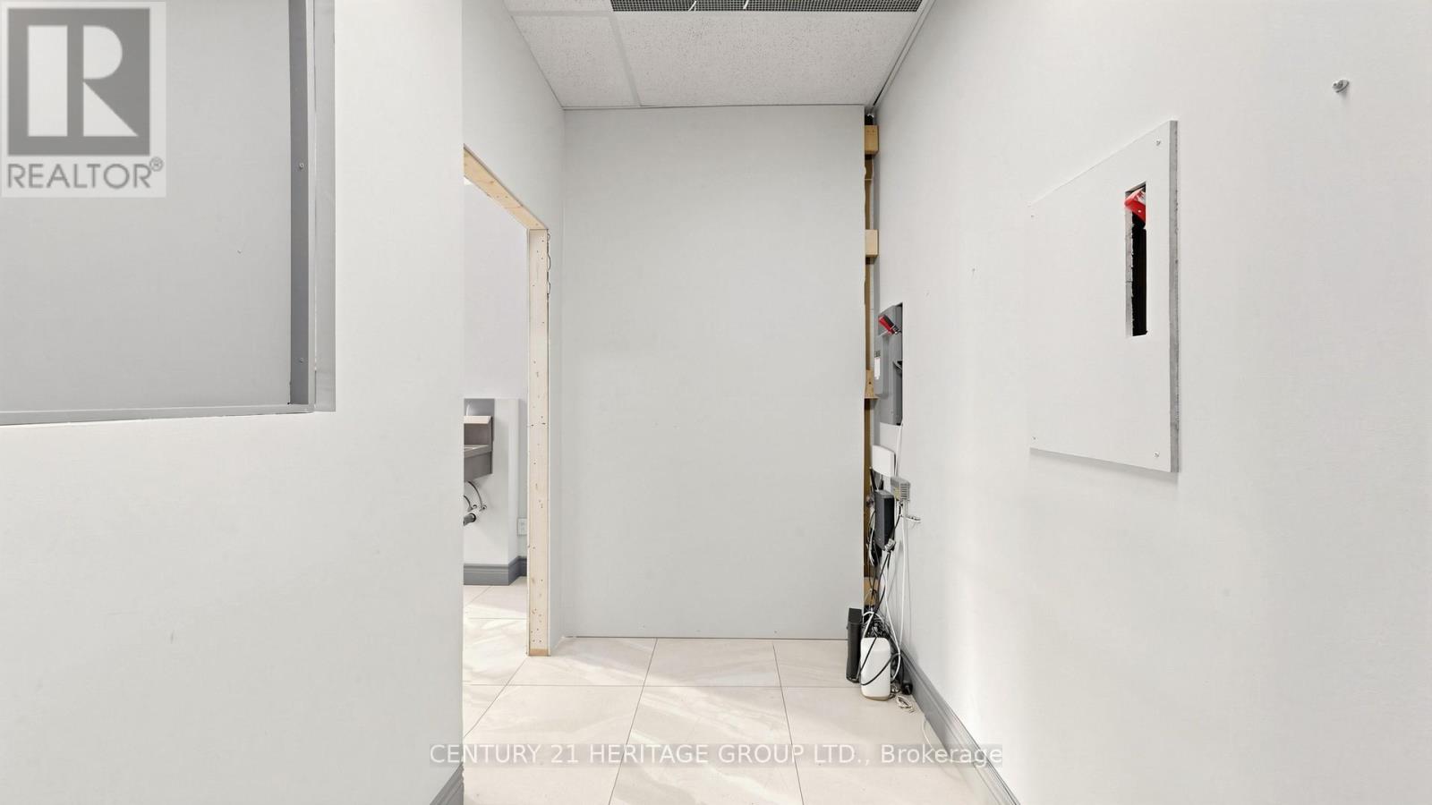 Level 1 Unit 9 (Ne-1) - 9205 Yonge Street, Richmond Hill, Ontario  L4C 1V5 - Photo 22 - N13152216