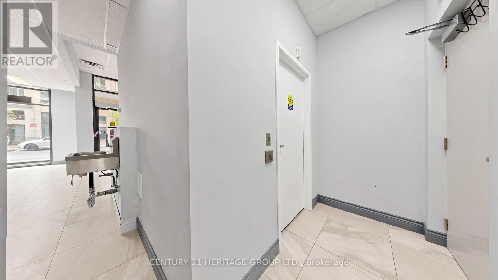 Level 1 Unit 9 (Ne-1) - 9205 Yonge Street, Richmond Hill, Ontario  L4C 1V5 - Photo 25 - N13152216