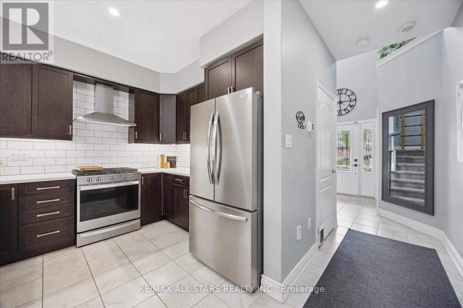 18 Carleton Trail, New Tecumseth, Ontario  L0G 1A0 - Photo 13 - N13152232