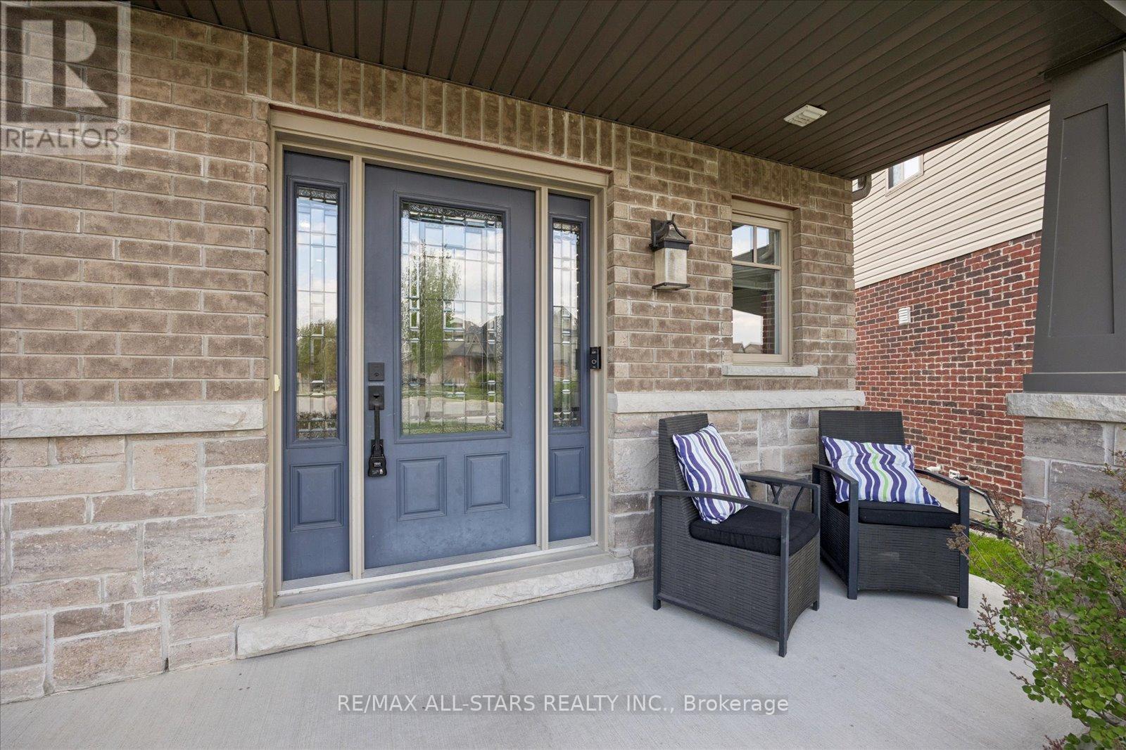 18 Carleton Trail, New Tecumseth, Ontario  L0G 1A0 - Photo 4 - N13152232