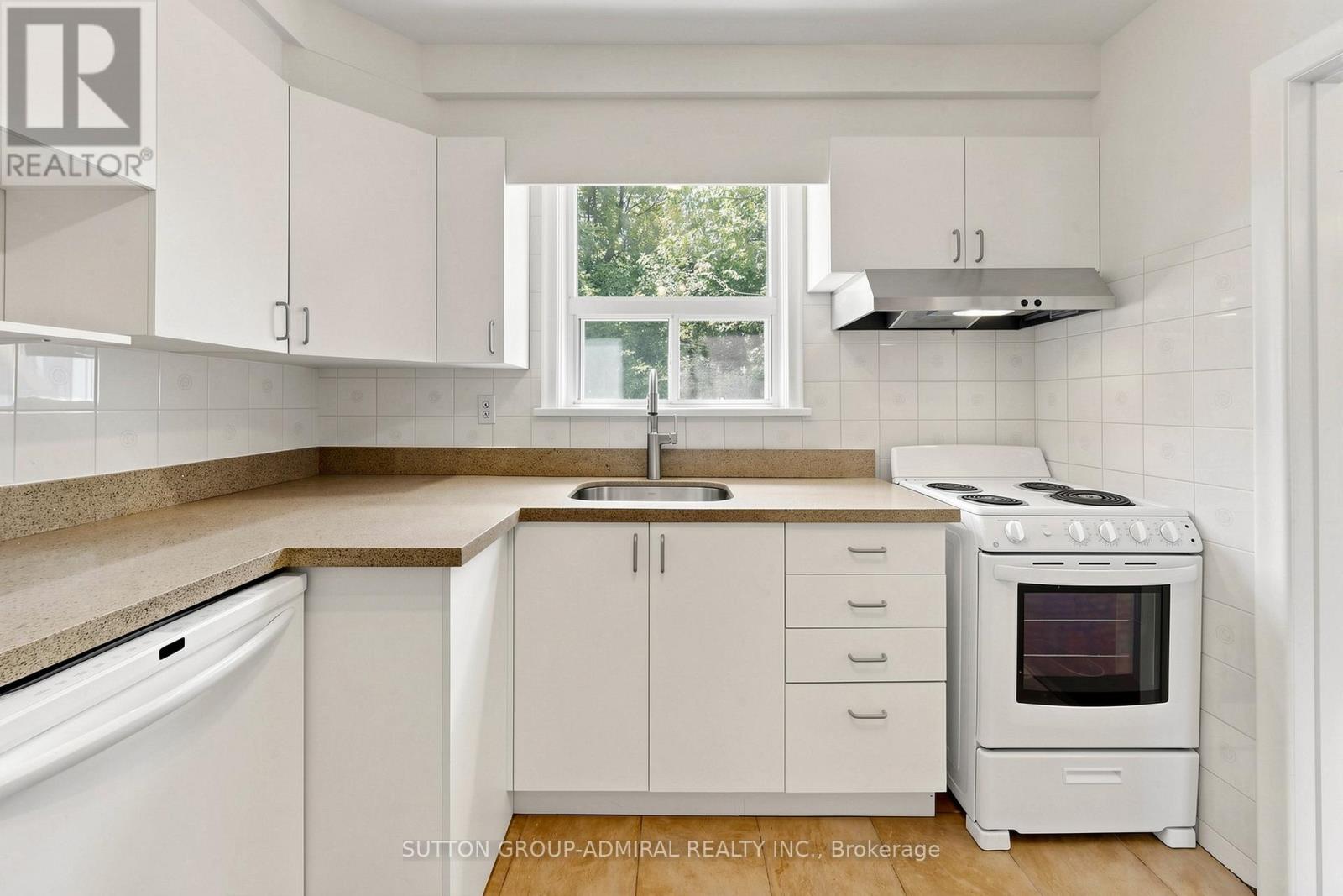 319 Patricia Avenue, Toronto, Ontario  M2R 2M6 - Photo 11 - C13127508