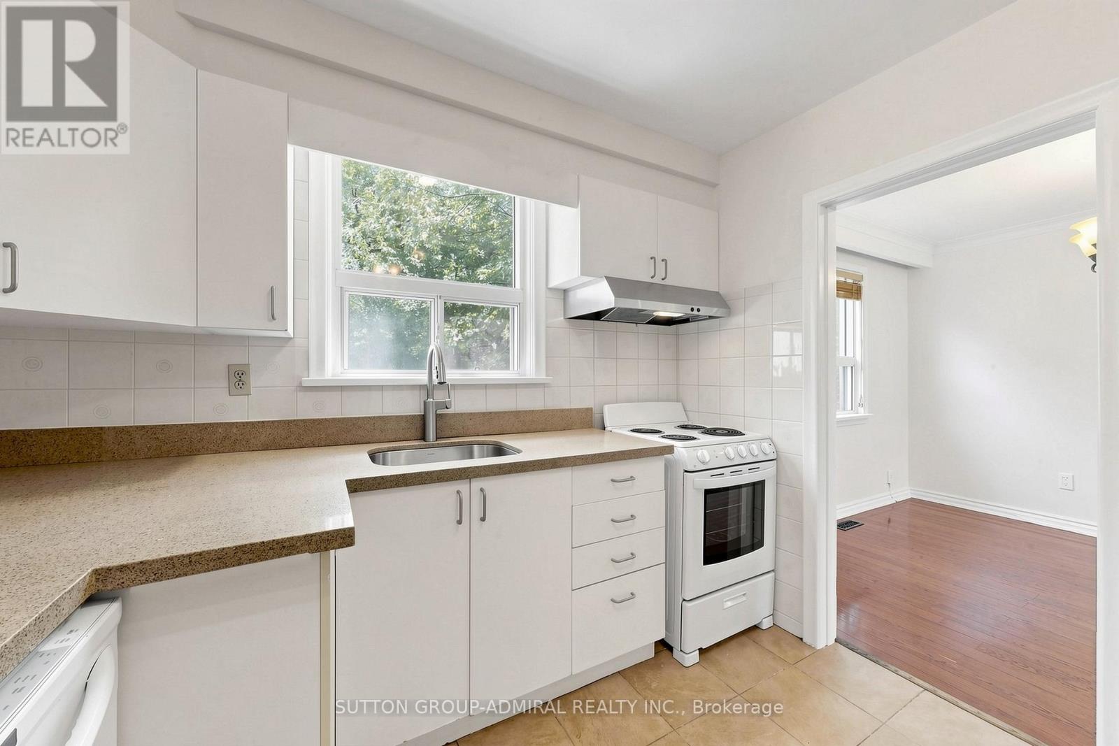 319 Patricia Avenue, Toronto, Ontario  M2R 2M6 - Photo 13 - C13127508