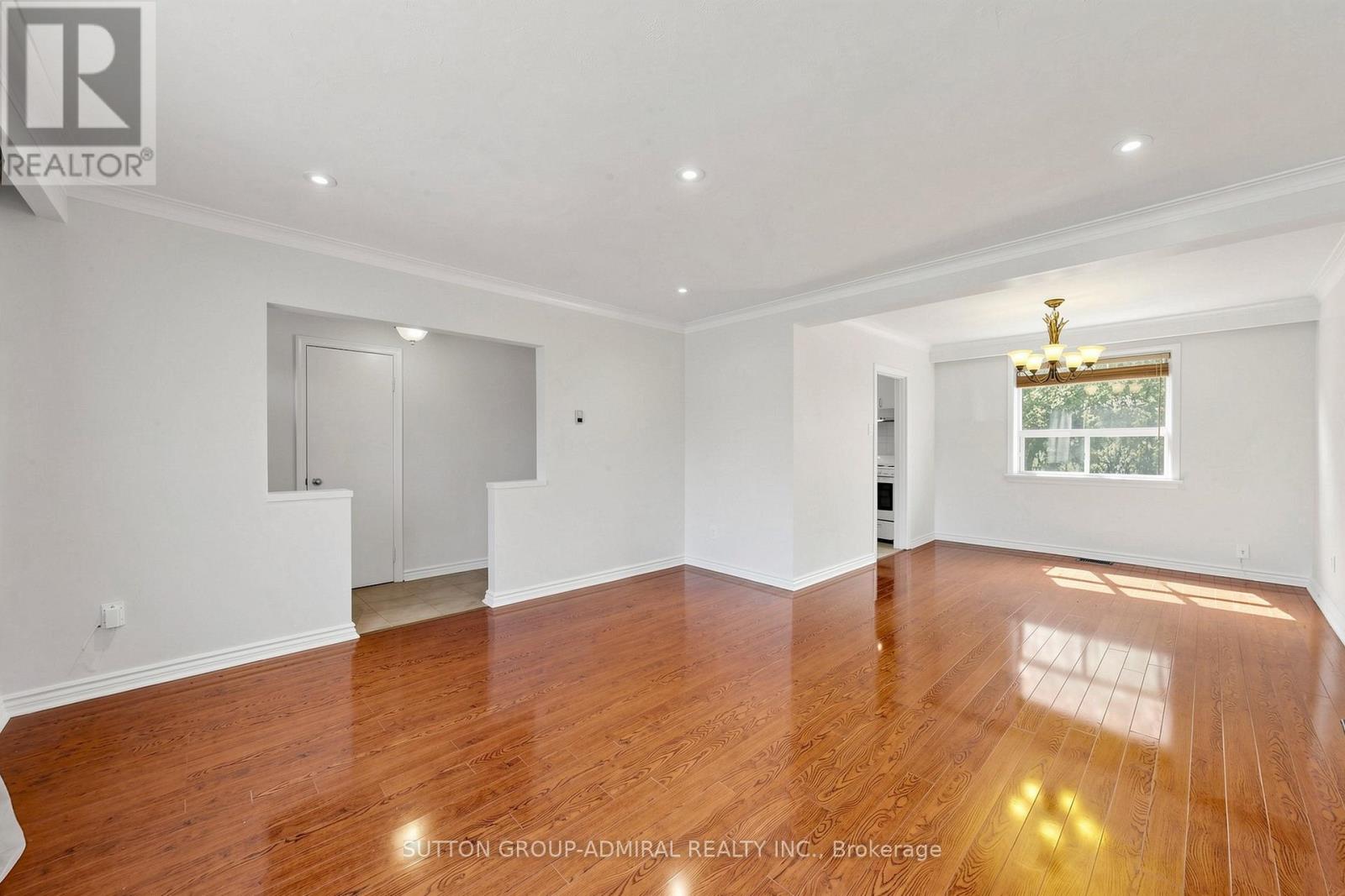 319 Patricia Avenue, Toronto, Ontario  M2R 2M6 - Photo 6 - C13127508