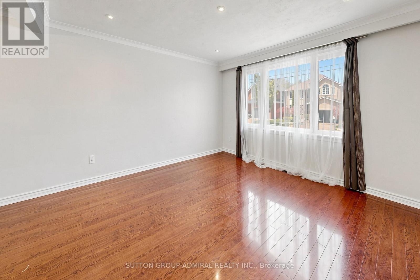 319 Patricia Avenue, Toronto, Ontario  M2R 2M6 - Photo 4 - C13127508