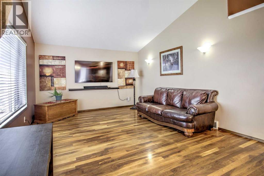 27 Kodiak Boulevard N, Lethbridge, Alberta  T1H 6S7 - Photo 16 - A2313079