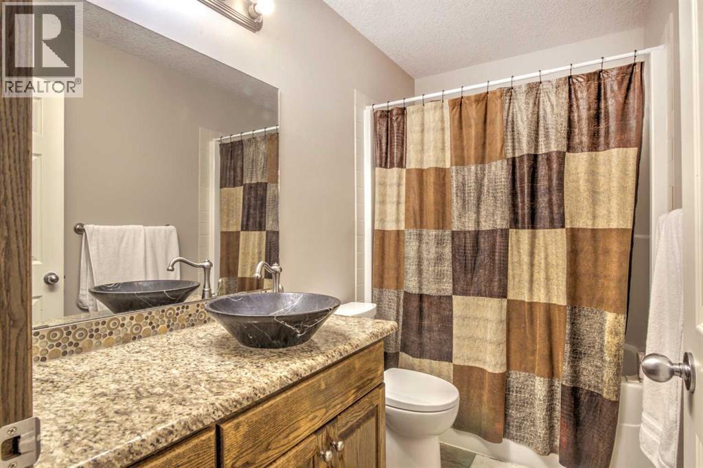 27 Kodiak Boulevard N, Lethbridge, Alberta  T1H 6S7 - Photo 19 - A2313079