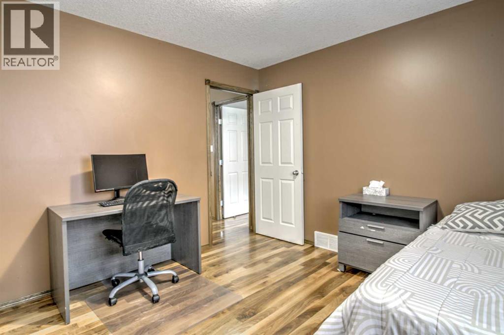 27 Kodiak Boulevard N, Lethbridge, Alberta  T1H 6S7 - Photo 21 - A2313079