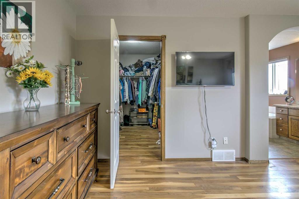 27 Kodiak Boulevard N, Lethbridge, Alberta  T1H 6S7 - Photo 26 - A2313079