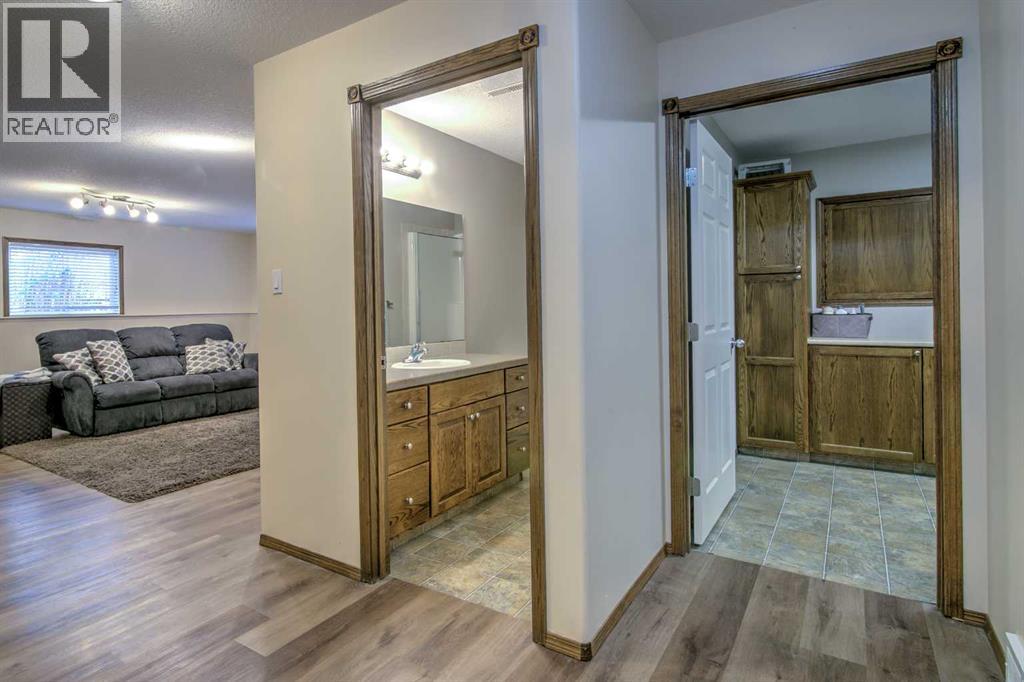 27 Kodiak Boulevard N, Lethbridge, Alberta  T1H 6S7 - Photo 29 - A2313079