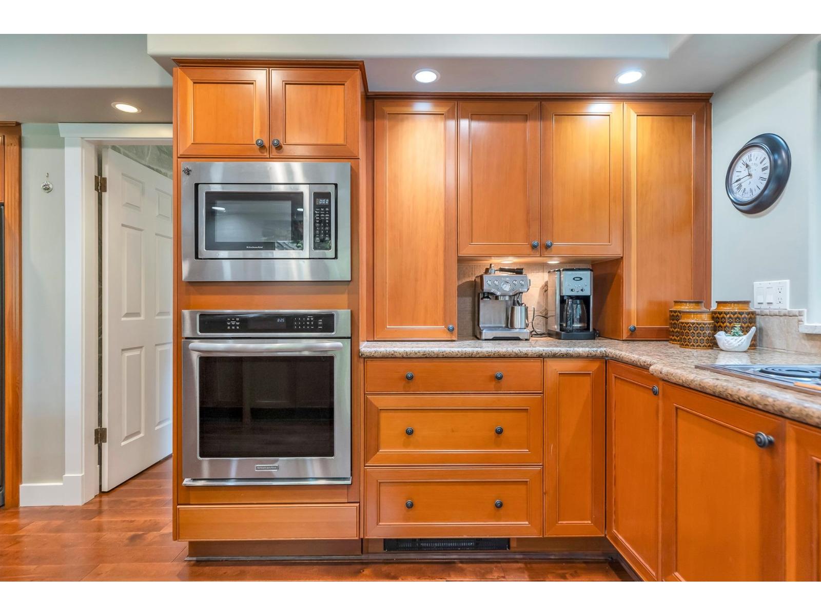 5763 146a Street, Surrey, British Columbia  V3S 5L8 - Photo 5 - R3093471