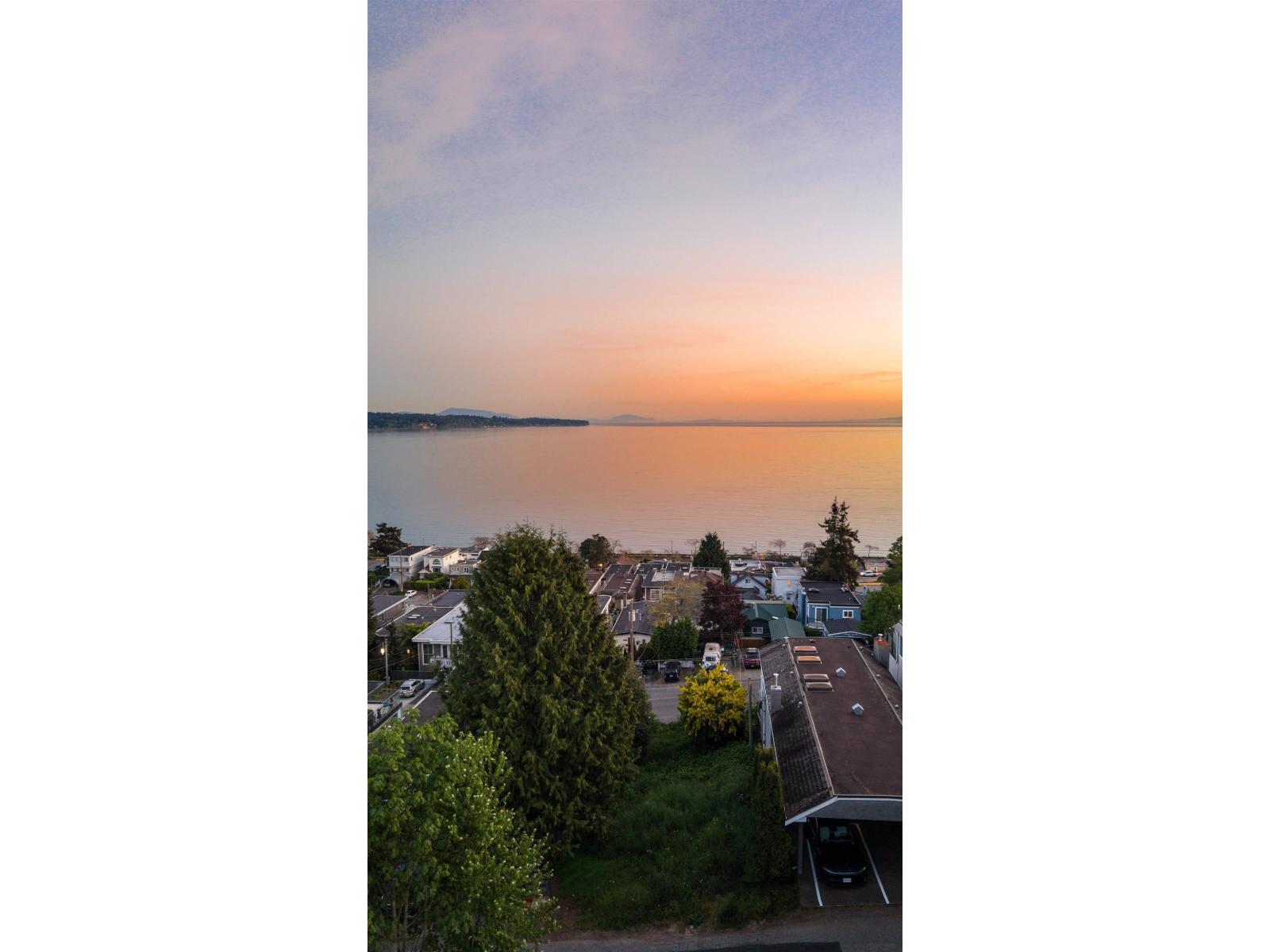 15519 Columbia Avenue, White Rock, British Columbia V4B 1K5 - Photo 16 - R3123819