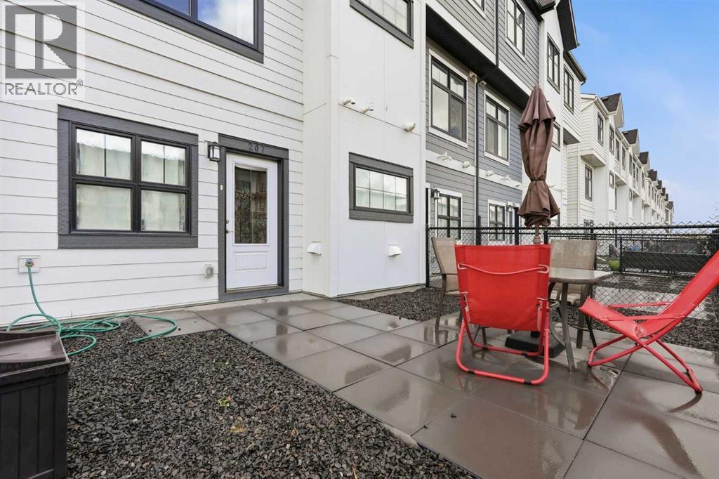 207 Les Jardins Park SE, Calgary, Alberta  T2C 5V3 - Photo 17 - A2312634