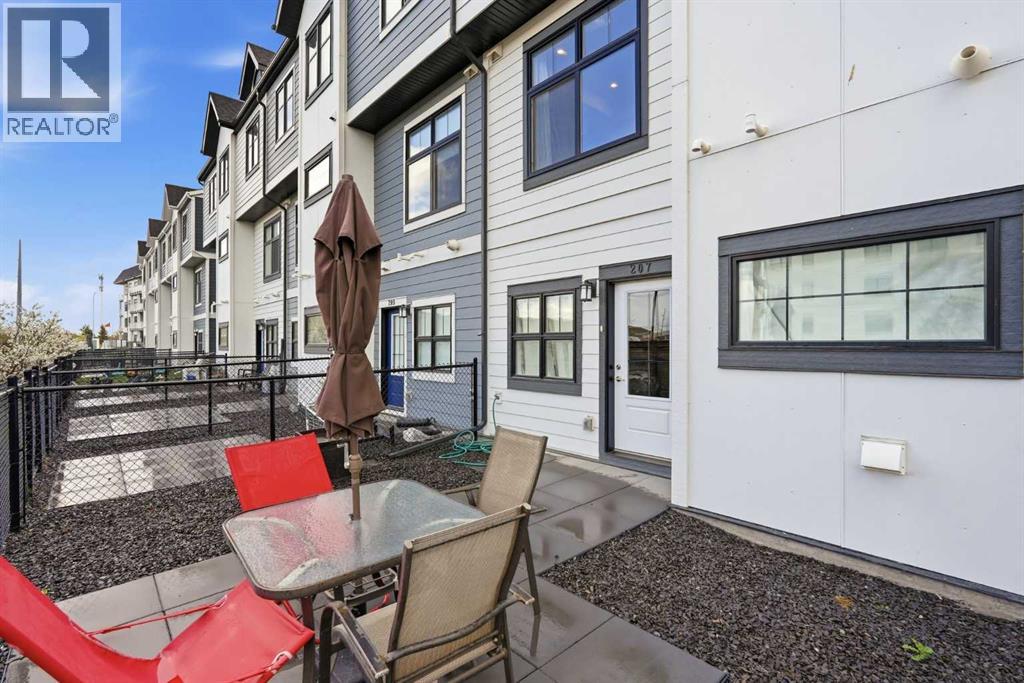 207 Les Jardins Park SE, Calgary, Alberta  T2C 5V3 - Photo 18 - A2312634