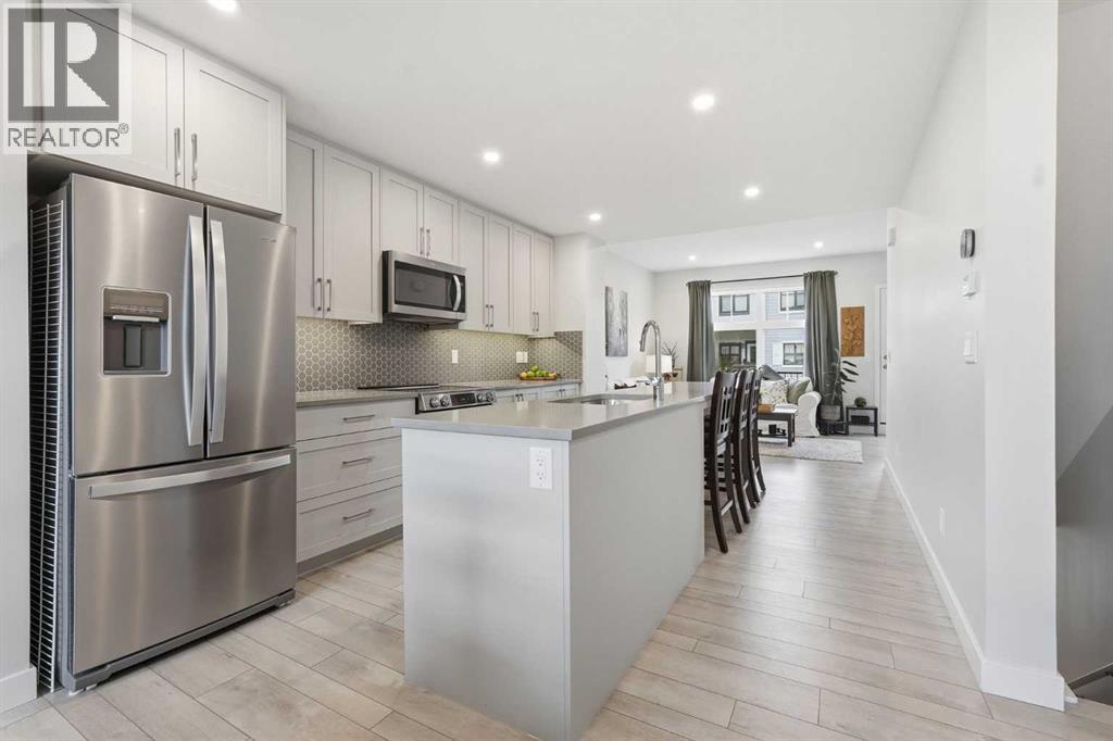 207 Les Jardins Park SE, Calgary, Alberta  T2C 5V3 - Photo 3 - A2312634