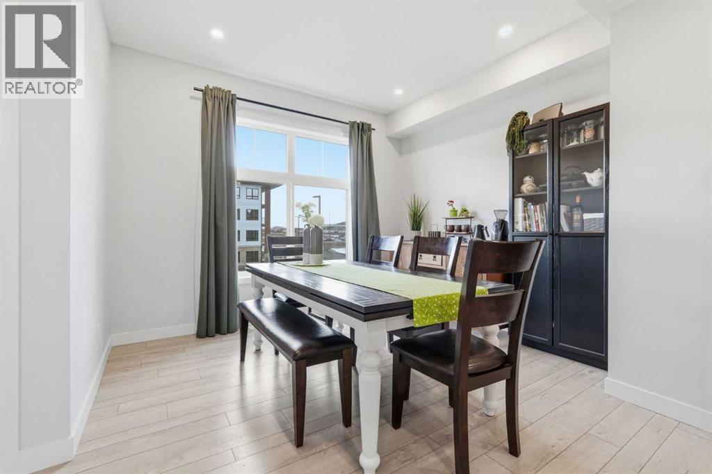 207 Les Jardins Park SE, Calgary, Alberta  T2C 5V3 - Photo 4 - A2312634