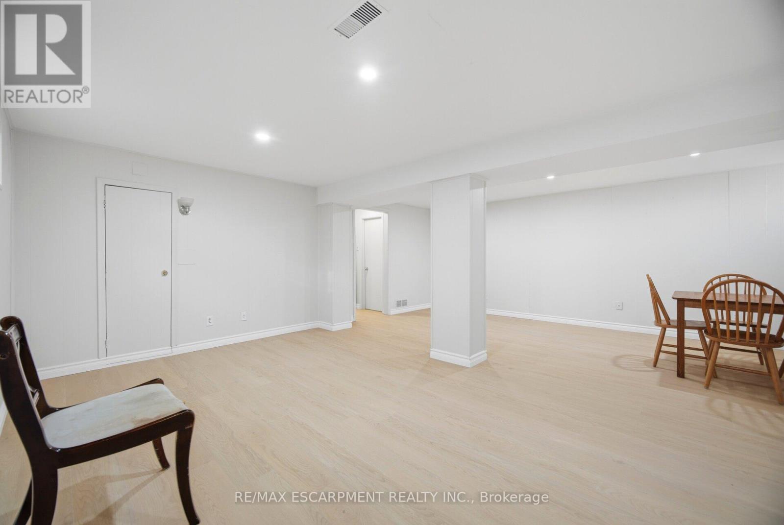 1926 Reiss Court, Mississauga, Ontario  L5J 3S3 - Photo 12 - W13151988