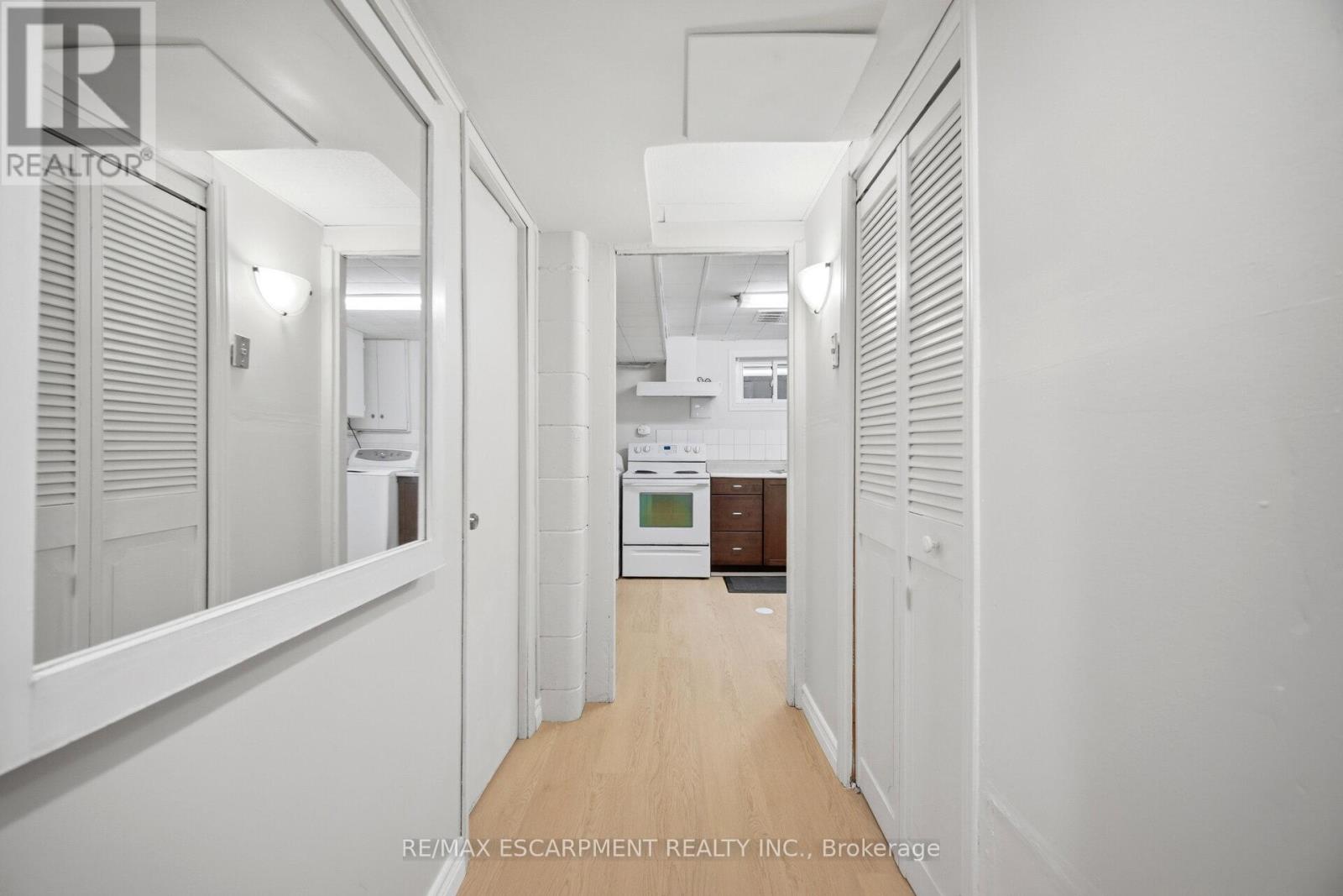 1926 Reiss Court, Mississauga, Ontario  L5J 3S3 - Photo 20 - W13151988