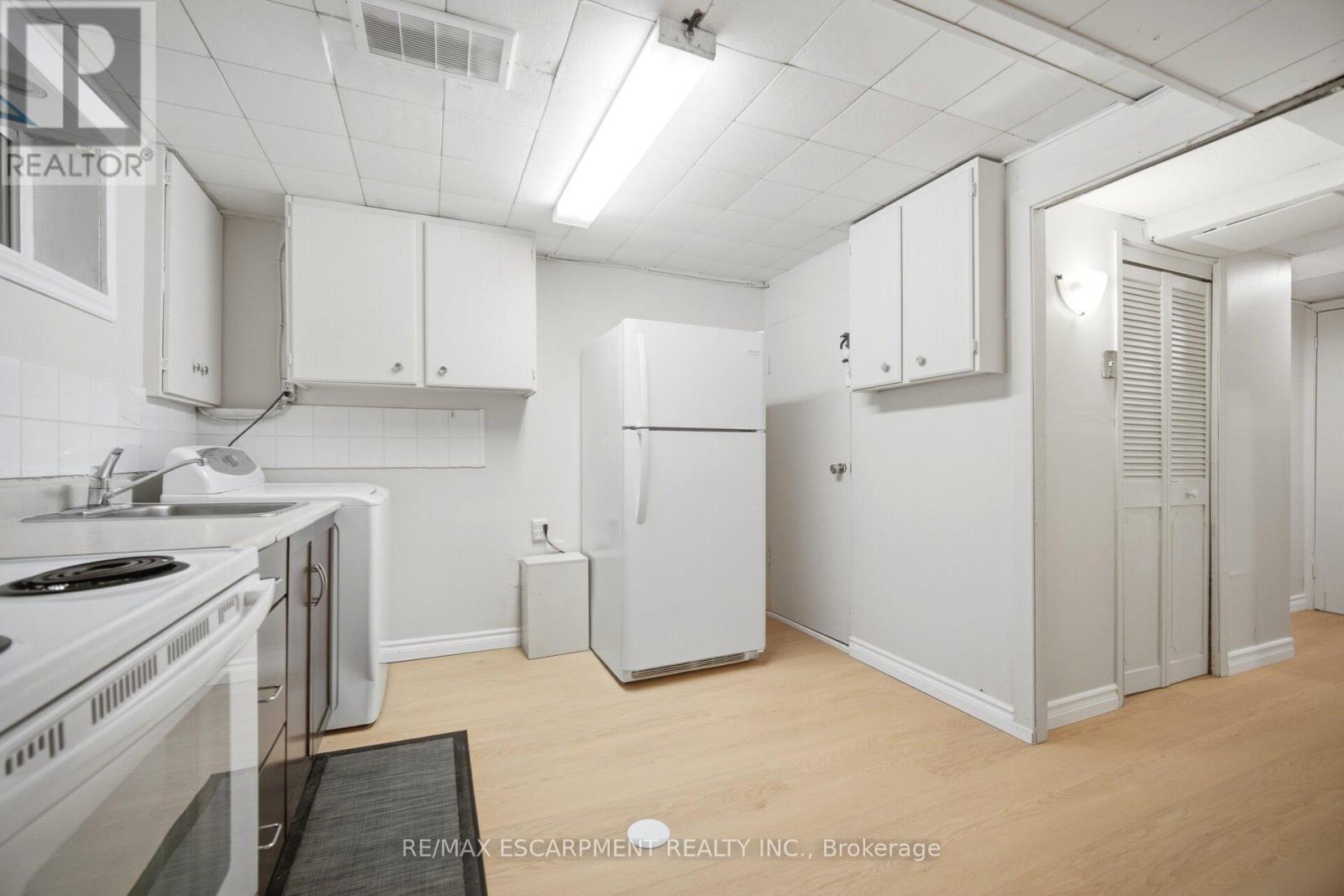 1926 Reiss Court, Mississauga, Ontario  L5J 3S3 - Photo 22 - W13151988