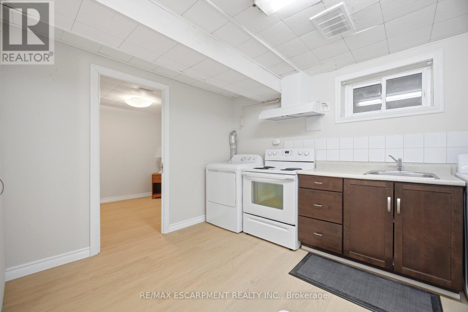 1926 Reiss Court, Mississauga, Ontario  L5J 3S3 - Photo 24 - W13151988