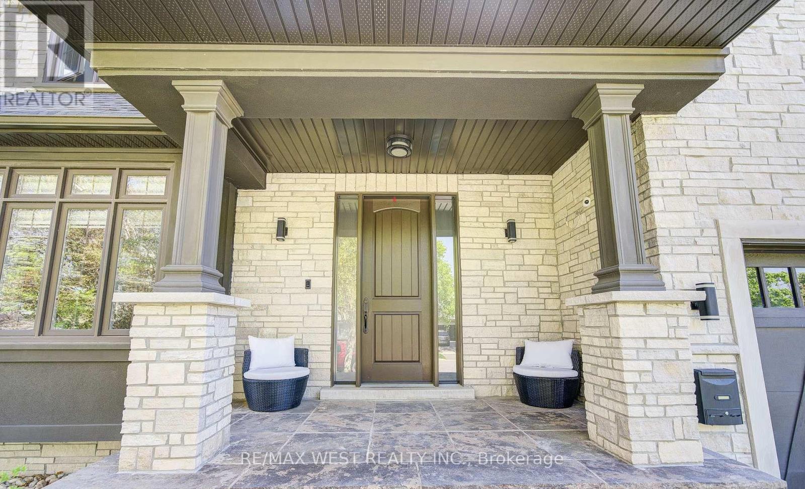 2194 Haygate Crescent, Mississauga (Sheridan), Ontario  L5K 1L5 - Photo 3 - W13152118