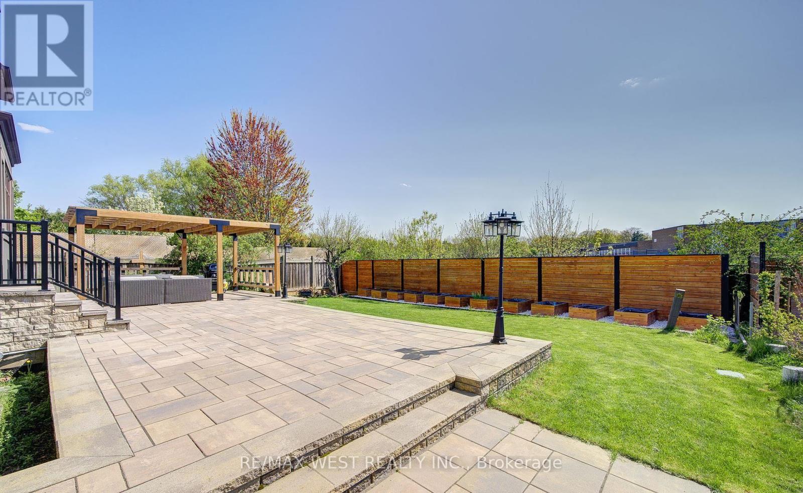 2194 Haygate Crescent, Mississauga (Sheridan), Ontario  L5K 1L5 - Photo 46 - W13152118