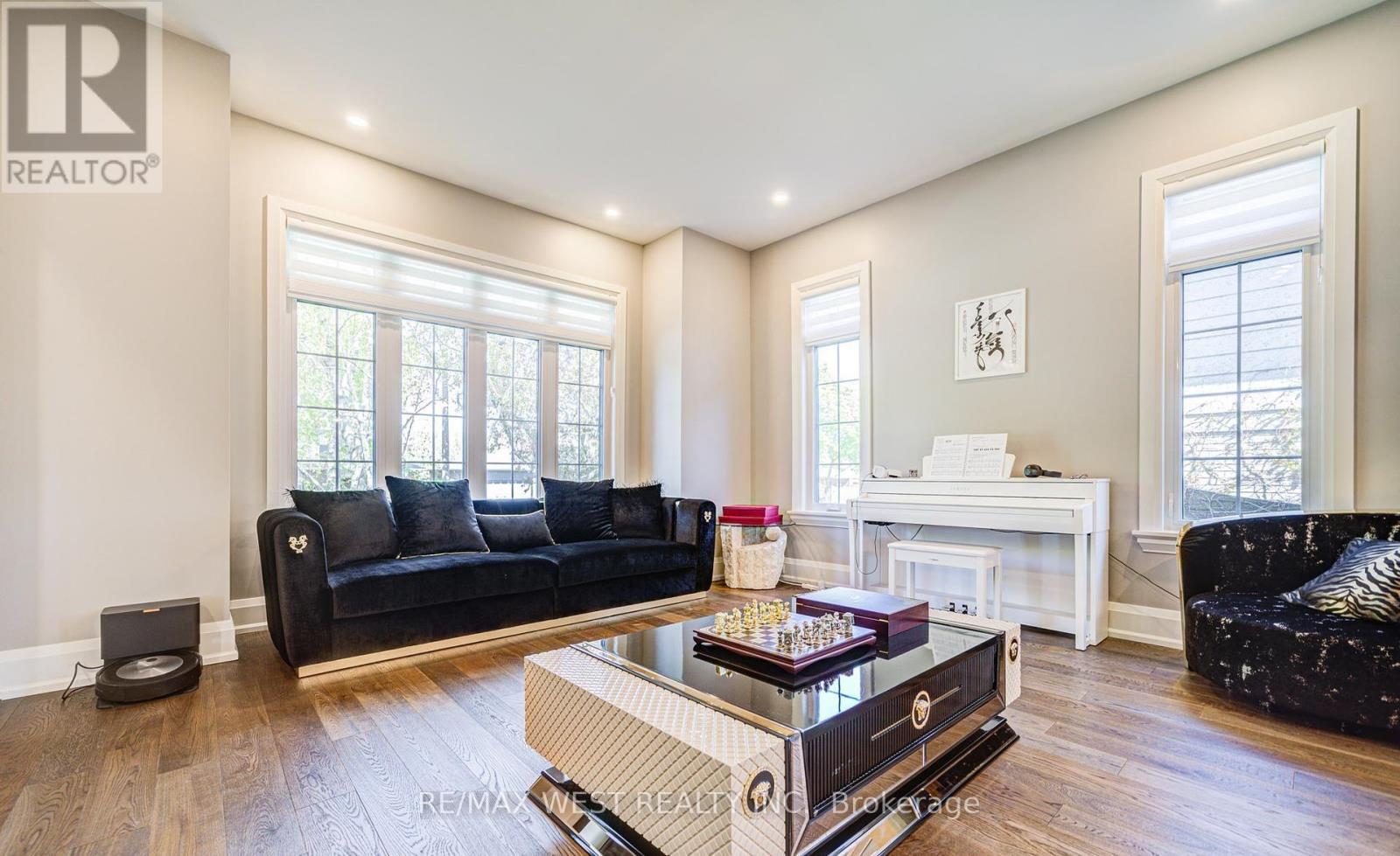 2194 Haygate Crescent, Mississauga (Sheridan), Ontario  L5K 1L5 - Photo 6 - W13152118