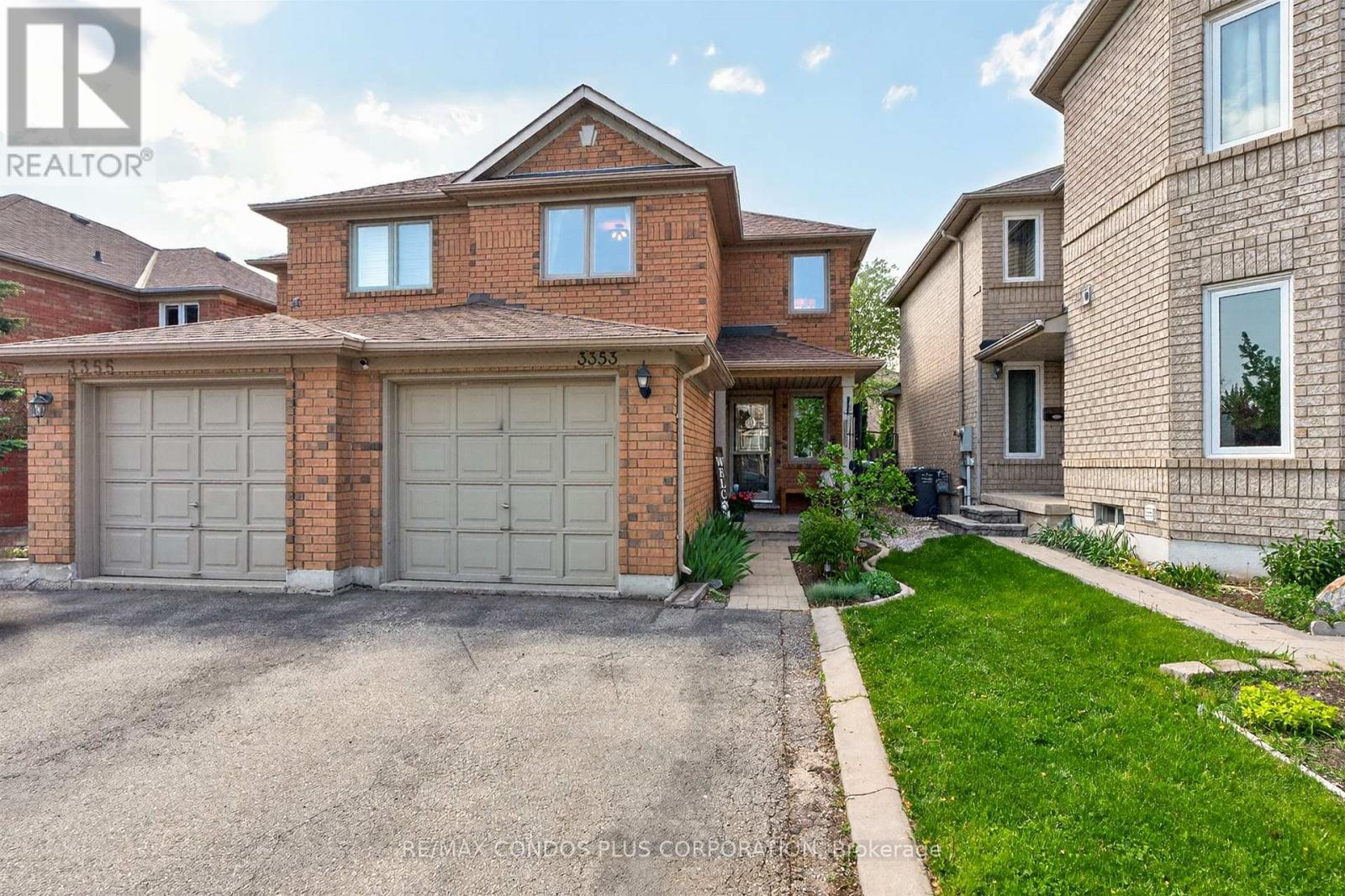 3353 Wild Cherry Lane, Mississauga, Ontario  L5N 7N7 - Photo 1 - W13152182