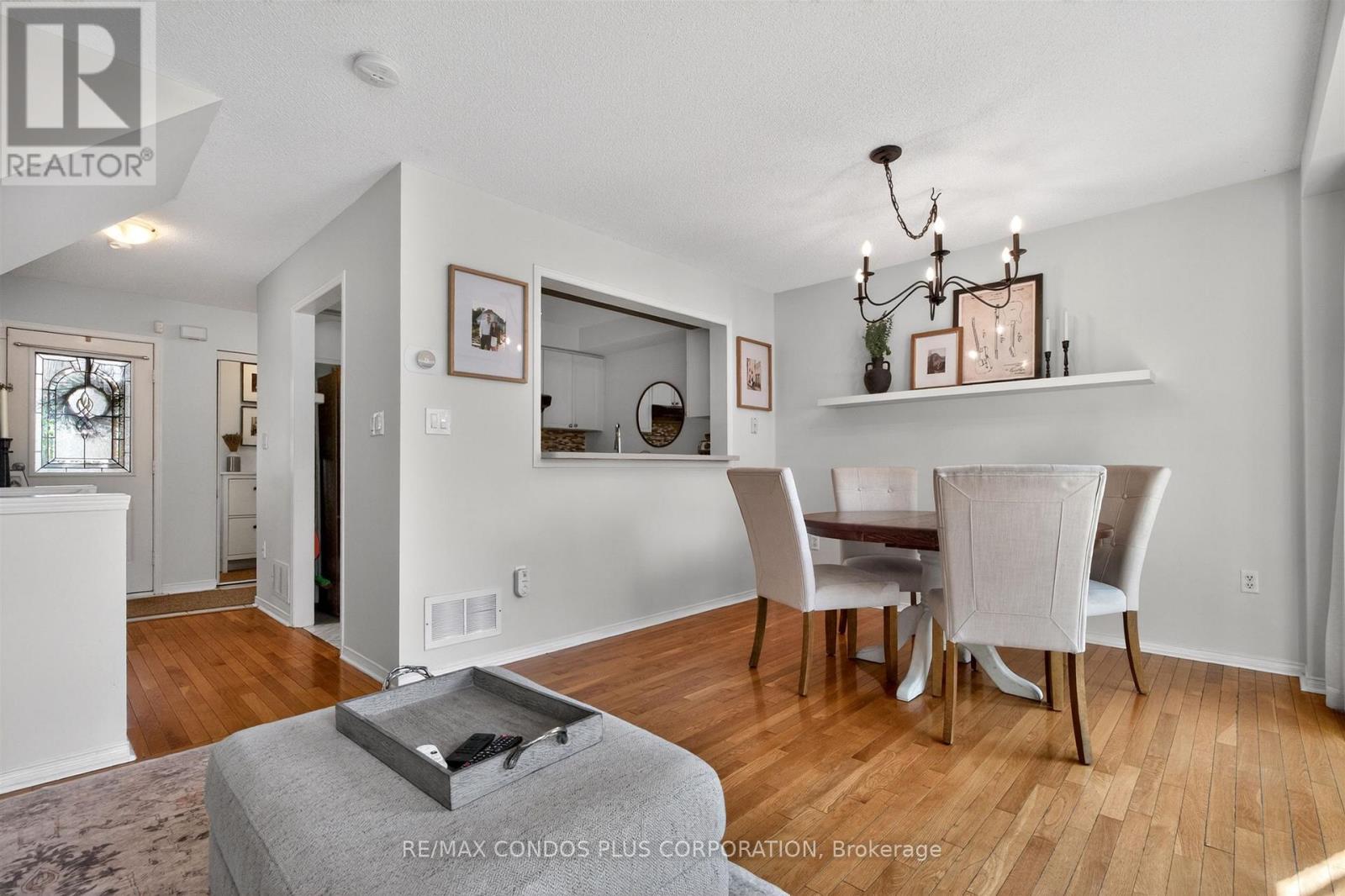 3353 Wild Cherry Lane, Mississauga, Ontario  L5N 7N7 - Photo 12 - W13152182