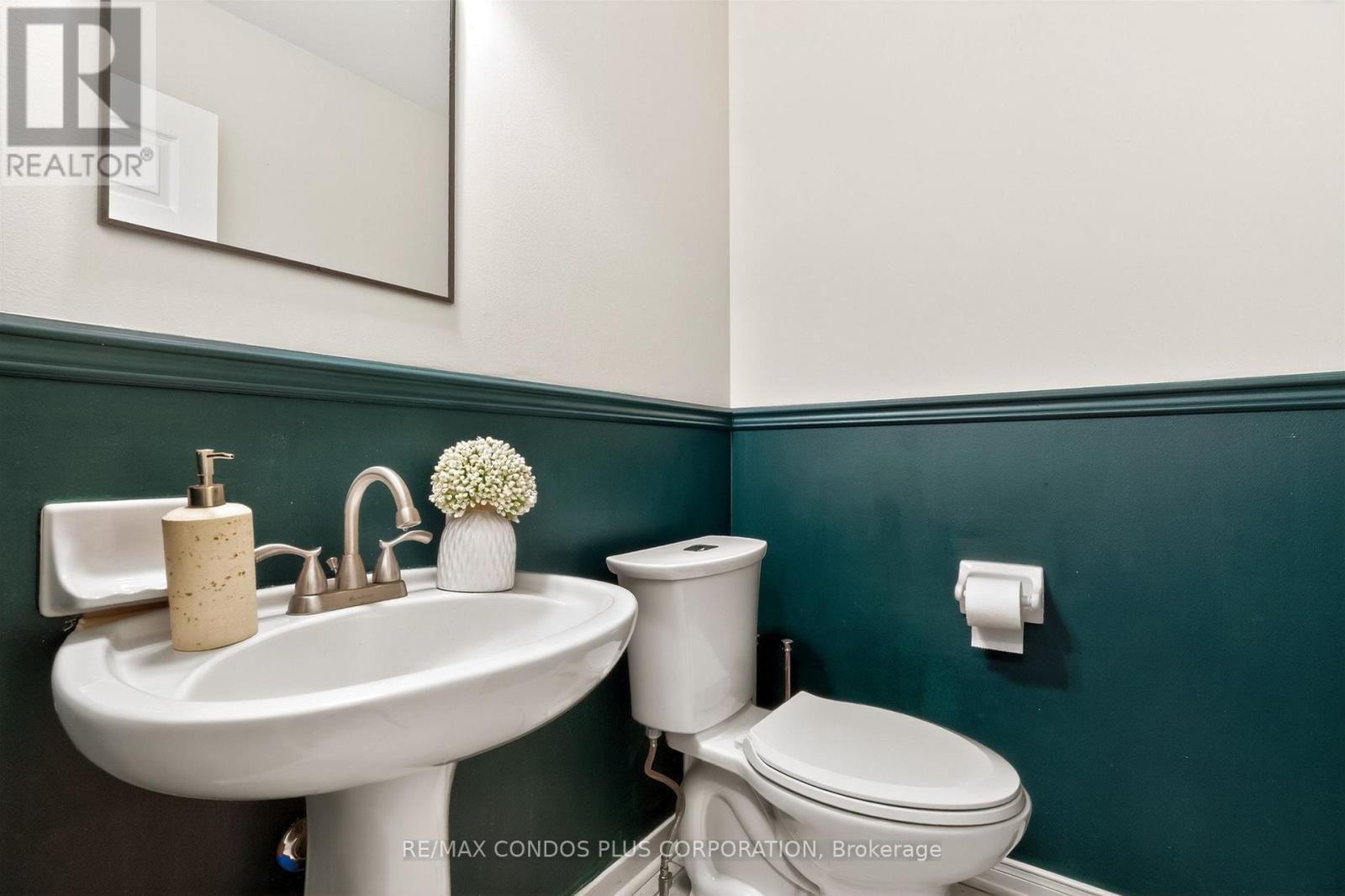 3353 Wild Cherry Lane, Mississauga, Ontario  L5N 7N7 - Photo 17 - W13152182
